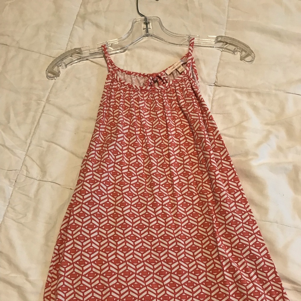 Skies are Blue top size xl in coral and white